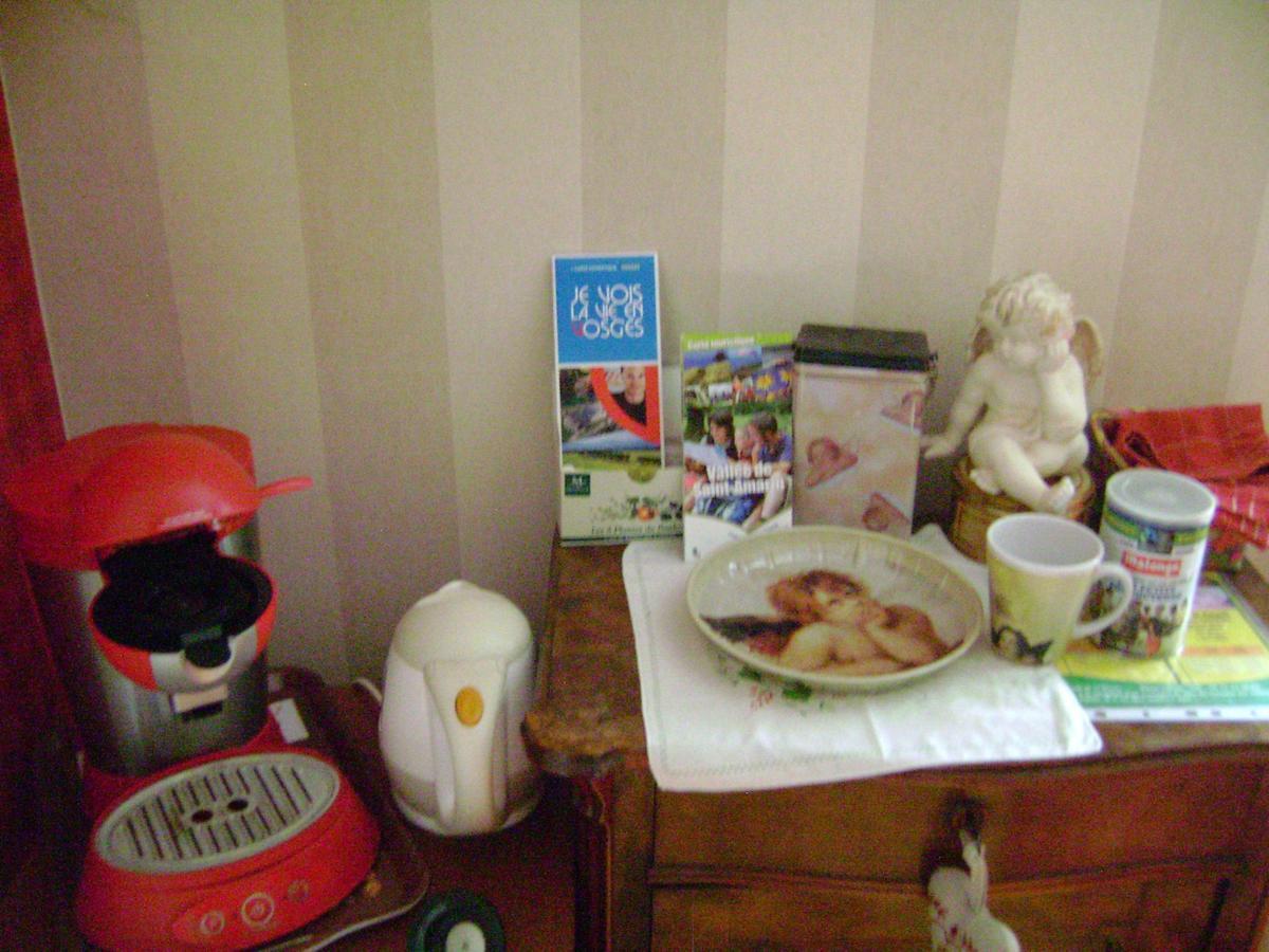 Les Volets Bleus Alsace Vosges Acomodação com café da manhã Urbès Quarto foto